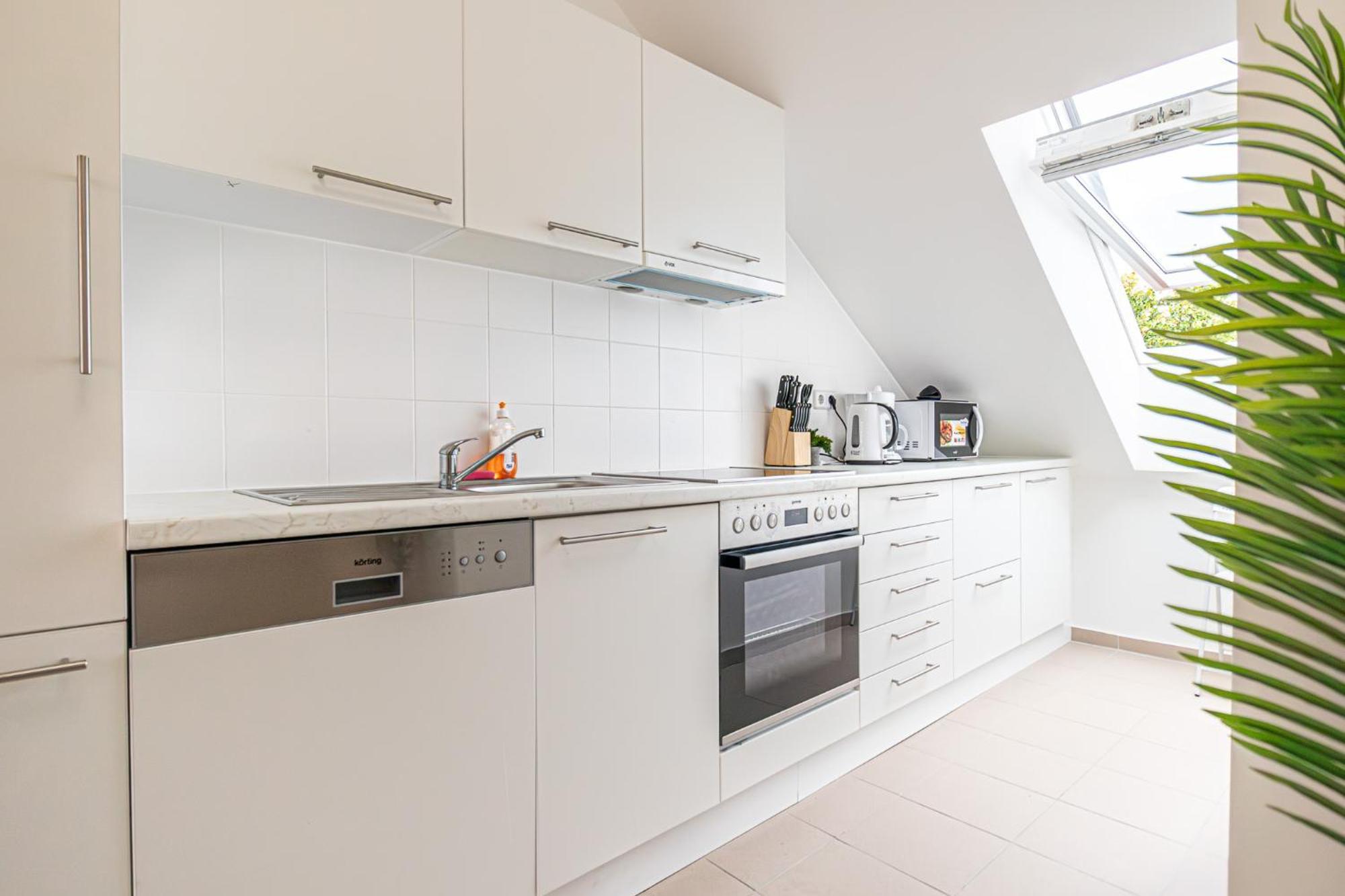 Airy Attic Apt.: Stylish Studio At Penzing Area Vienna Exterior photo