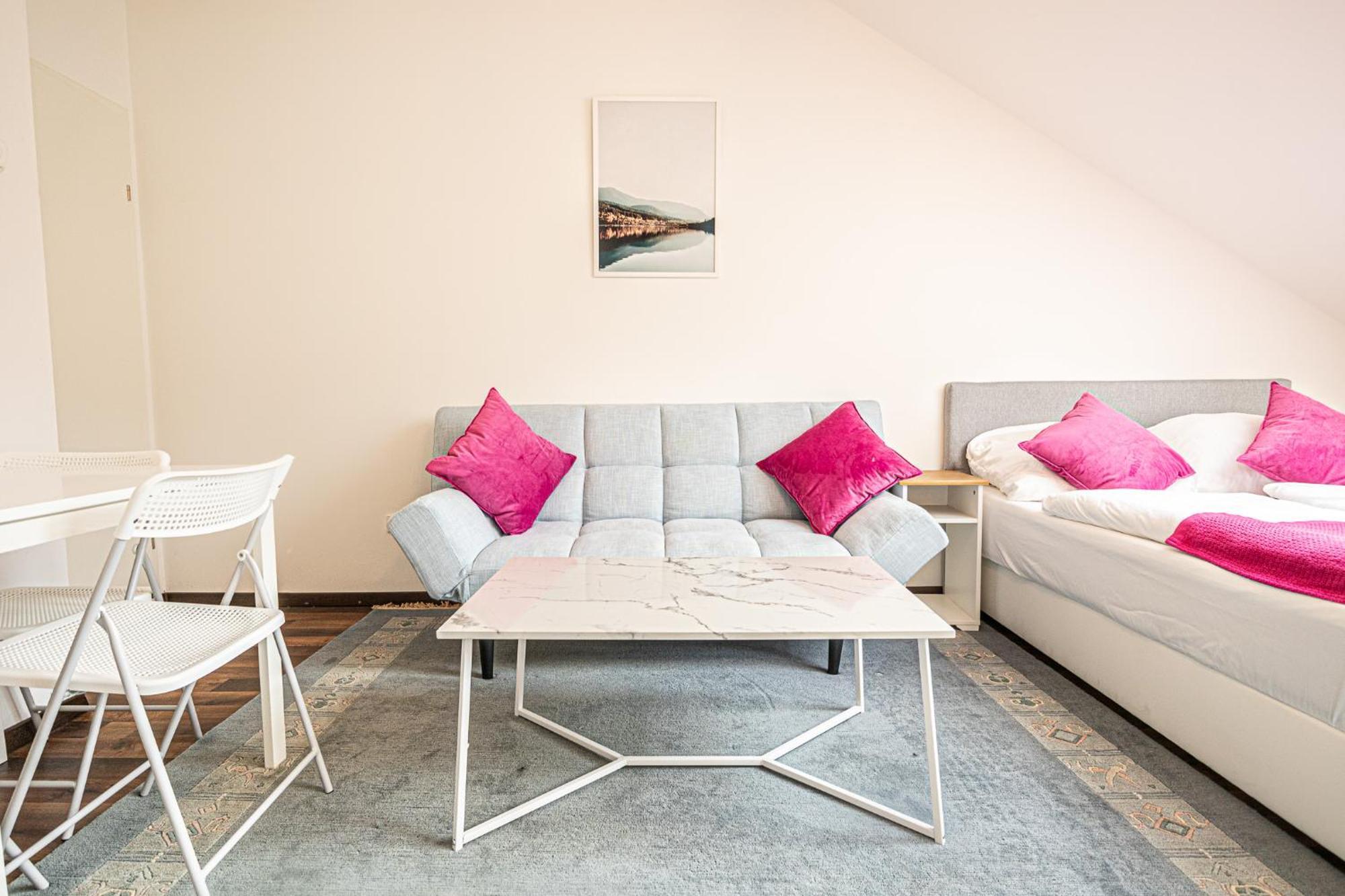 Airy Attic Apt.: Stylish Studio At Penzing Area Vienna Exterior photo